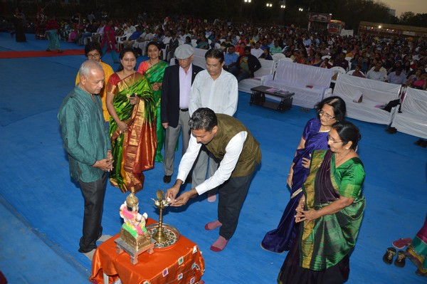 Lighting of Ceremonial Lamp by Chief Guest Mr. Upendra Rungta
